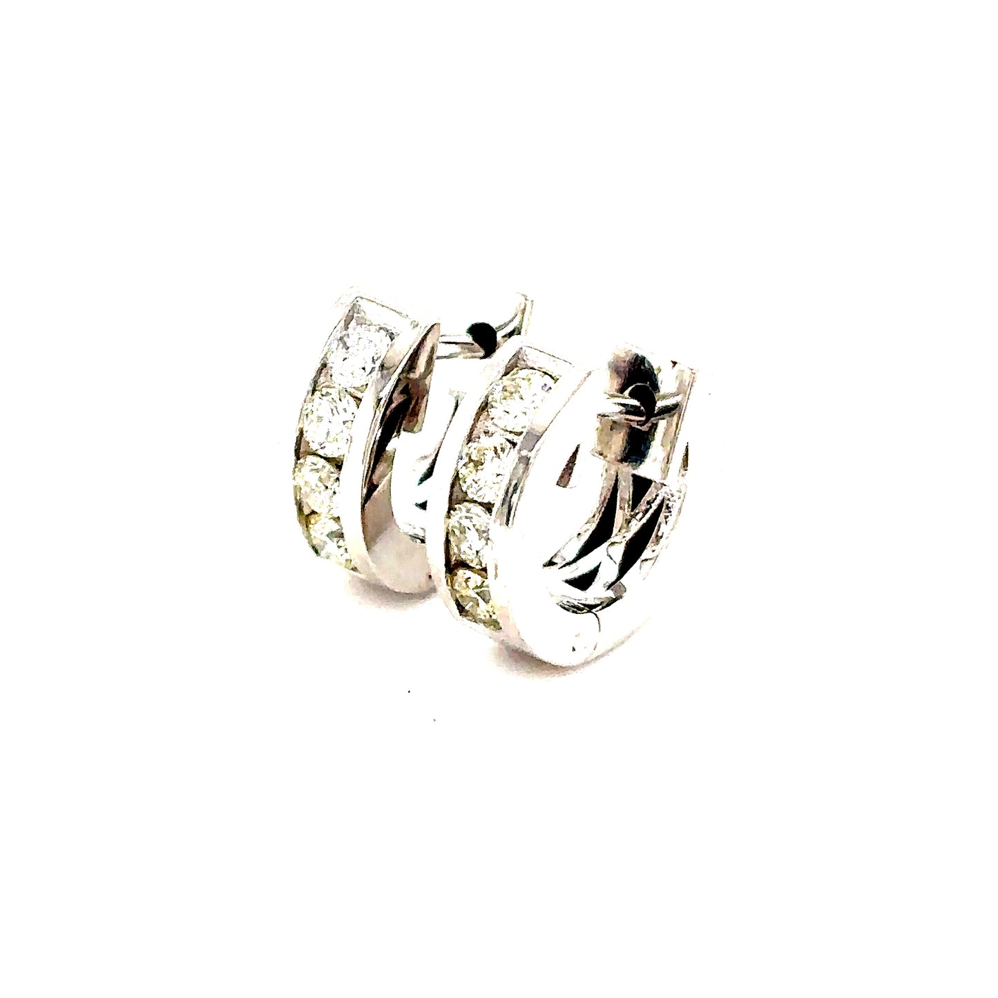 14k White Gold Huggie Diamond Hoop Earrings