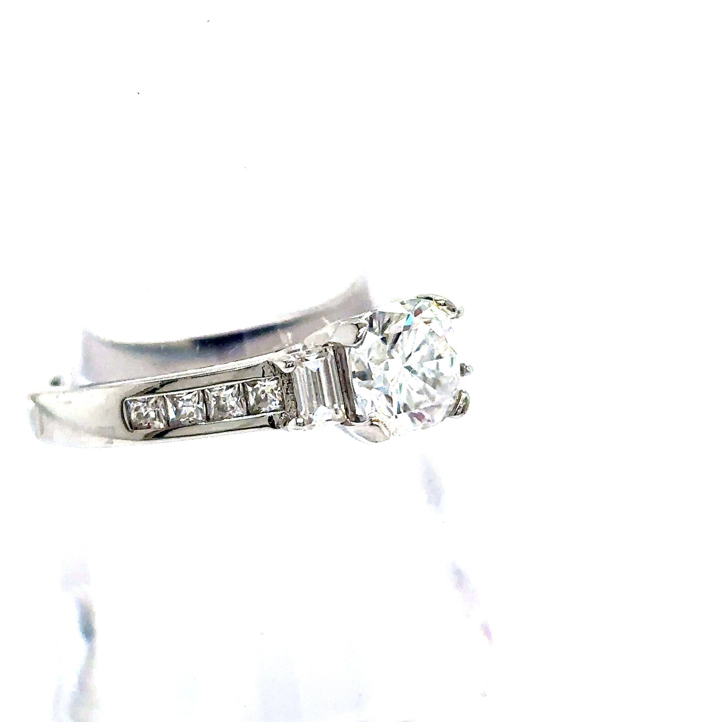 925 S.S. VVS Moissanite Ring