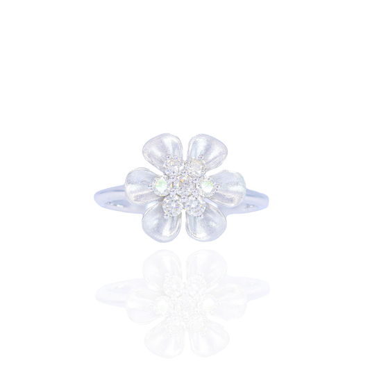 14k White Gold Diamond 3D Flower Ring