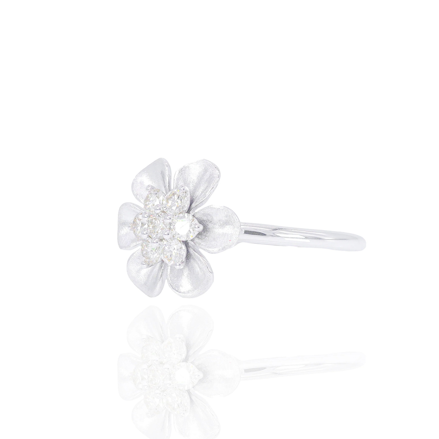 14k White Gold Diamond 3D Flower Ring